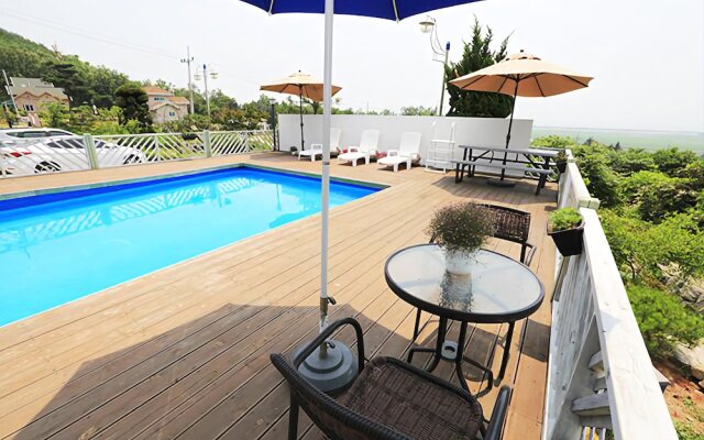 Ganghwa Rulru Ralra Pension