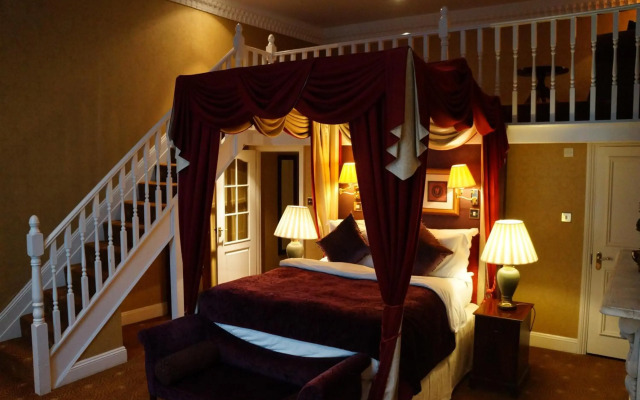 Colonnade Hotel London