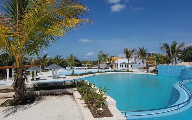 Grand Aston Cayo Las Brujas Beach Resort & Spa