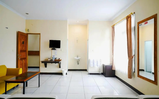 Saung Balibu Hotel