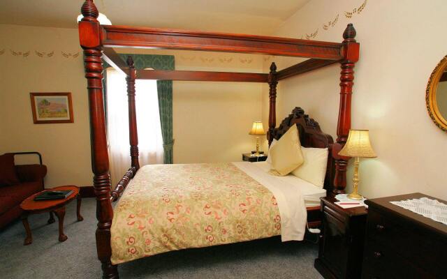 The Lodge on Elizabeth