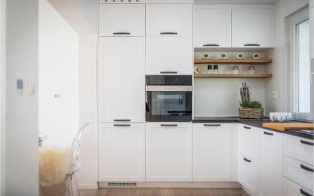 Four-Bedroom Holiday Home in Milna