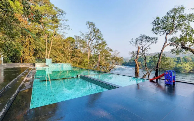 Silverbill Resorts