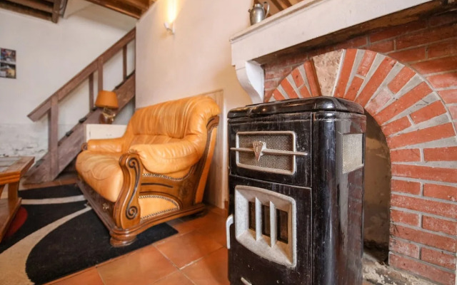 Traditional Holiday Home in Brinon sur Beuvron