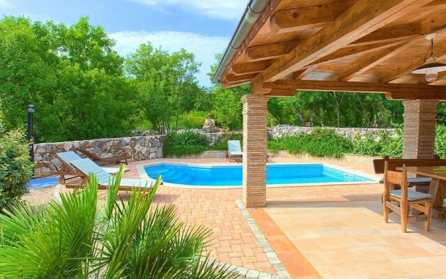 Attractive Villa in Kras with Swimming Pool