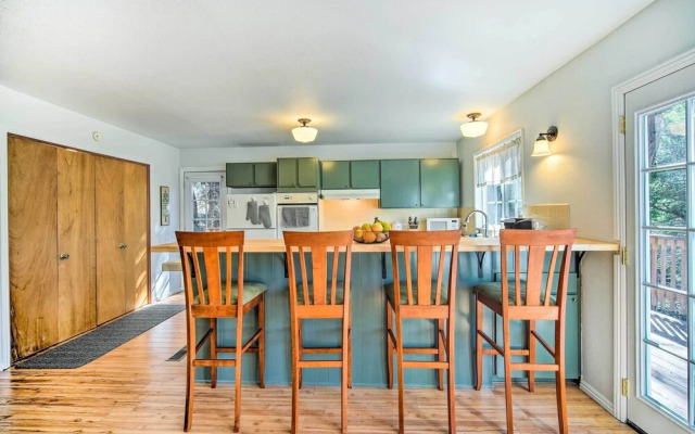 Stunning Getaway in Lake Arrowhead!