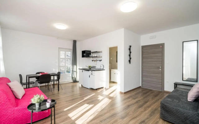 Residence & Pool Villa Schwarz Suites