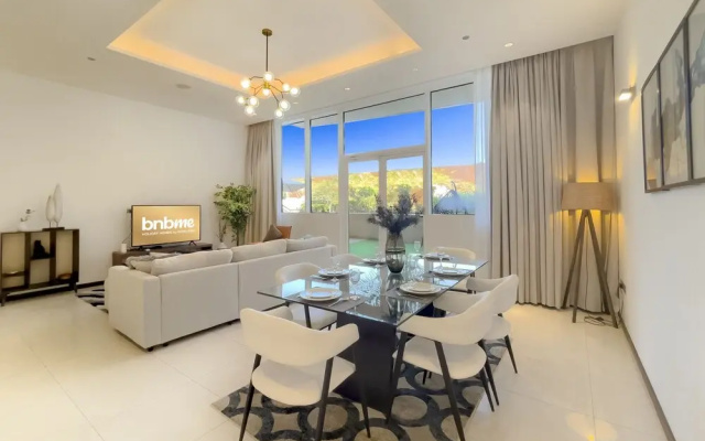 1B-Tiara Aquamarine-G05 by bnbme homes