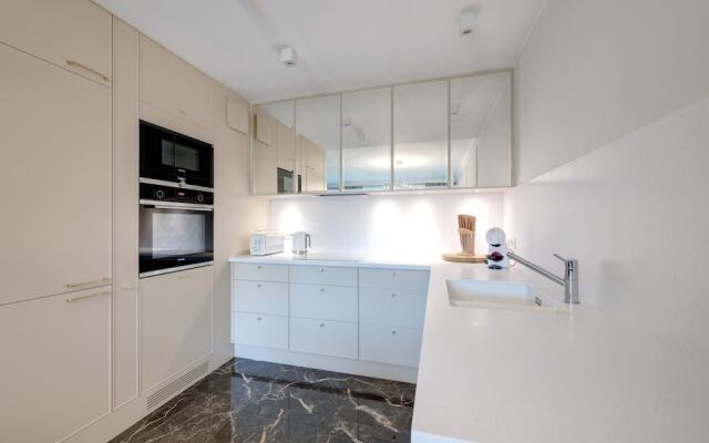 Dom & House Winter Residence