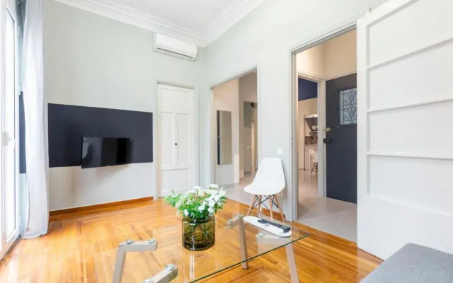 Acropolis Apartments