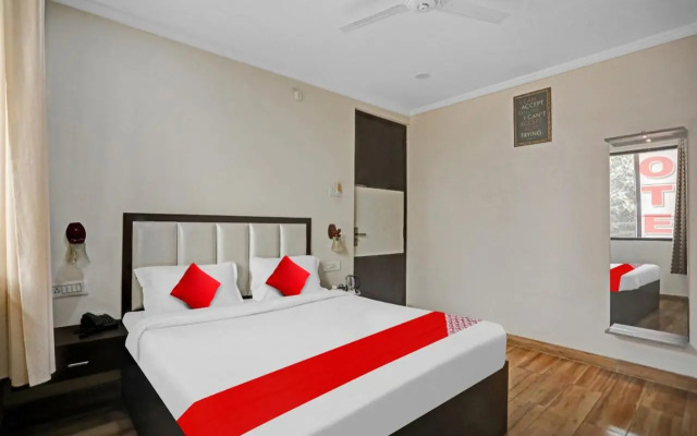 OYO Flagship 806719 Shyam Inn