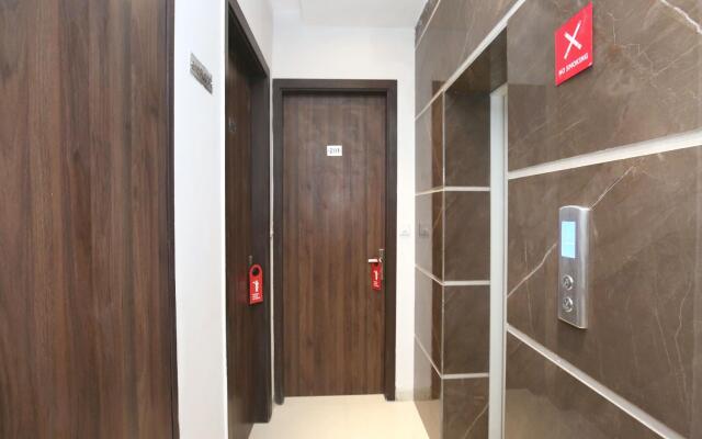 OYO 11680 Hotel Grand Star