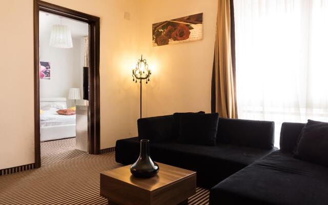 Alex & George Boutique Hotel