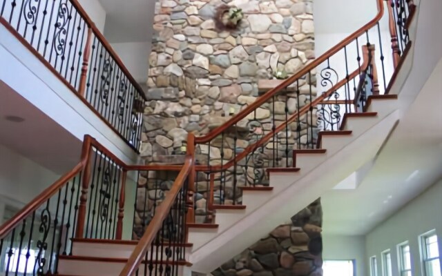 Edgewater Estate - Five Bedroom Home