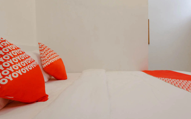 Hotel O Kina Family Residence Syariah – Guest Rooms – Malang