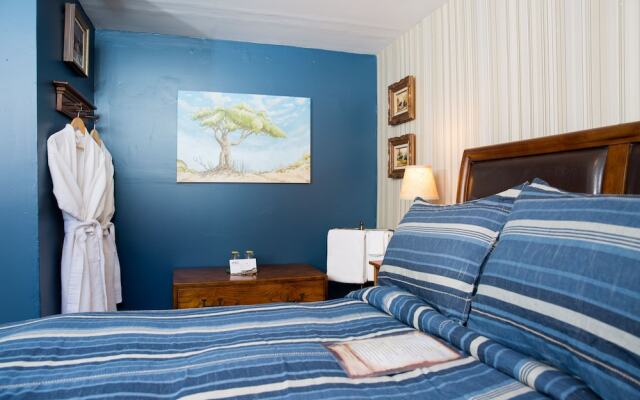 Maison Des Jardins B & B
