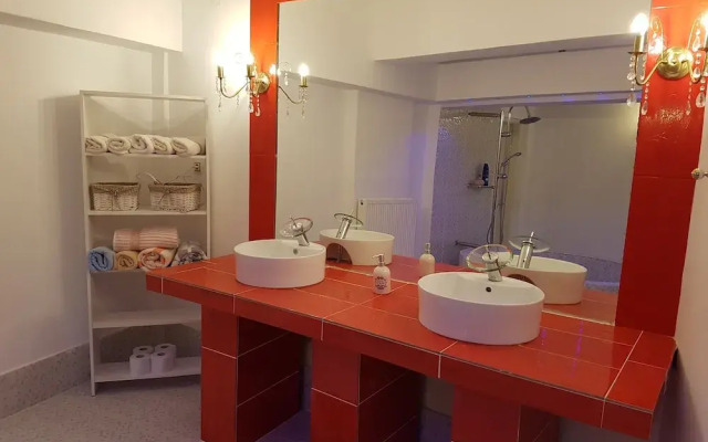 The golden brown luxury guesthouse