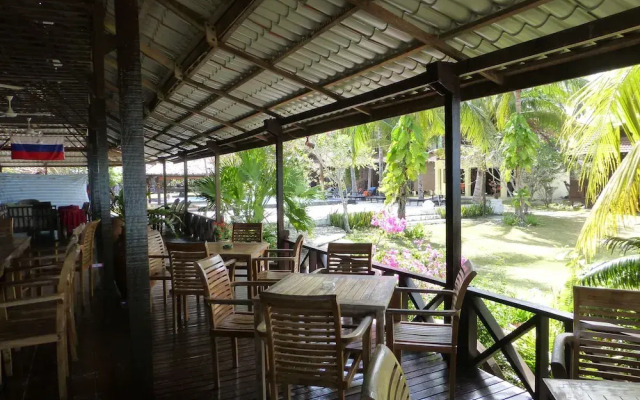 D' Coconut Pulau Besar Resort