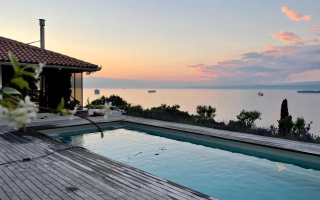 Villa The View