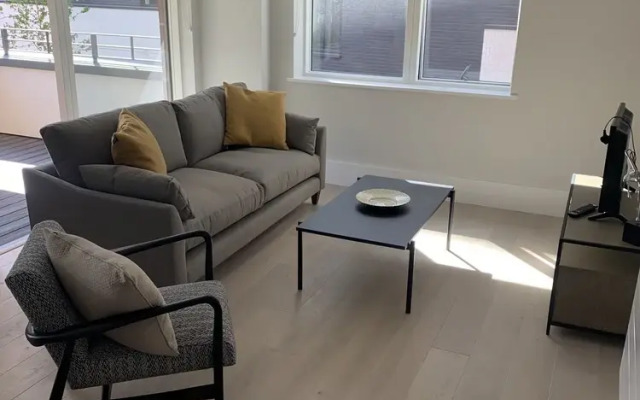 Charles Hope Apartments Heathrow North