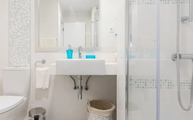 Delmar Apartment by MHM