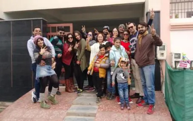 OYO 19535 Hotel Taj Niwas