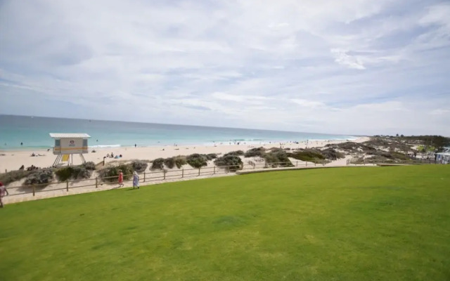 West Beach Lagoon 211 – Great Views