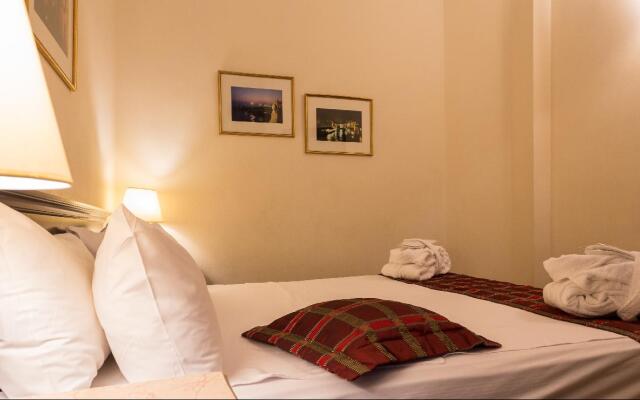 Zeus Essence Bucharest Venezia