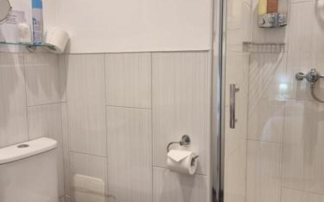 Denham Guest House