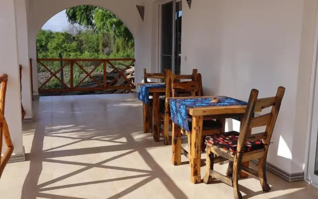 Holiday Time Bungalows Zanzibar