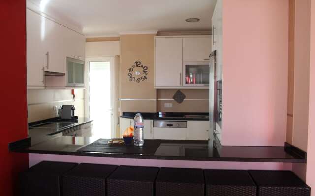 4D Frente ao Mar by Casas & Papéis