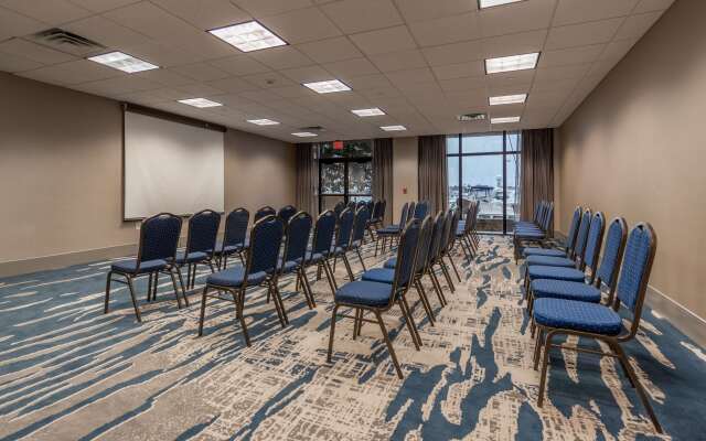 DoubleTree by Hilton New Bern Riverfront