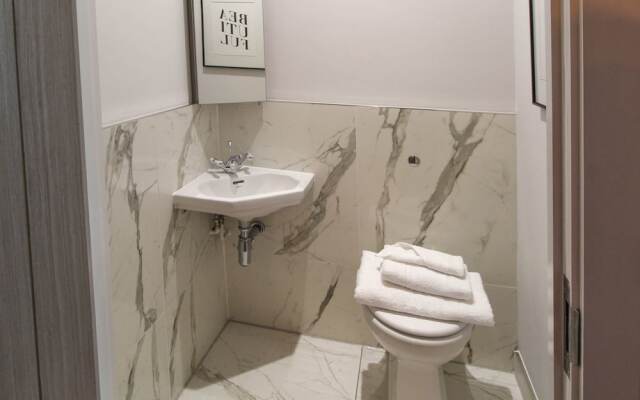 TP Apartments - Great Charles Penthouse