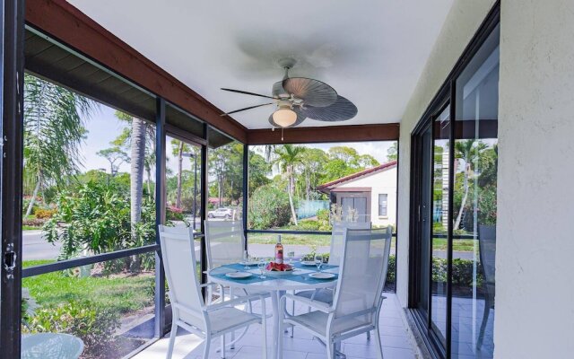 Yellow Pine Duplex Close to Pool & Tennis