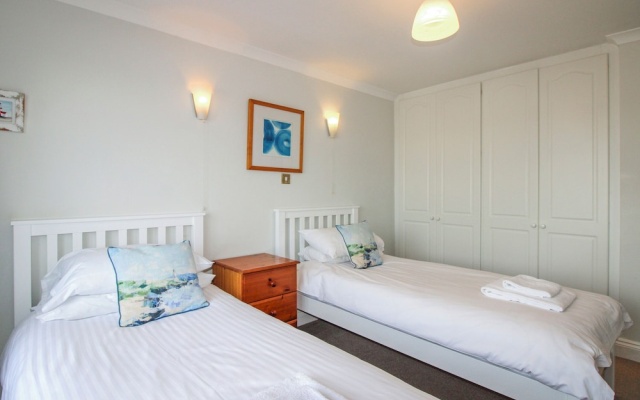 7 Thurlestone Rock