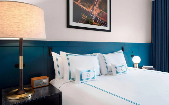 The Oaklander Hotel, Autograph Collection