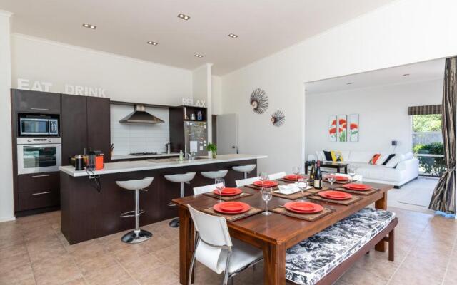Magnifique - Mangawhai Holiday Home