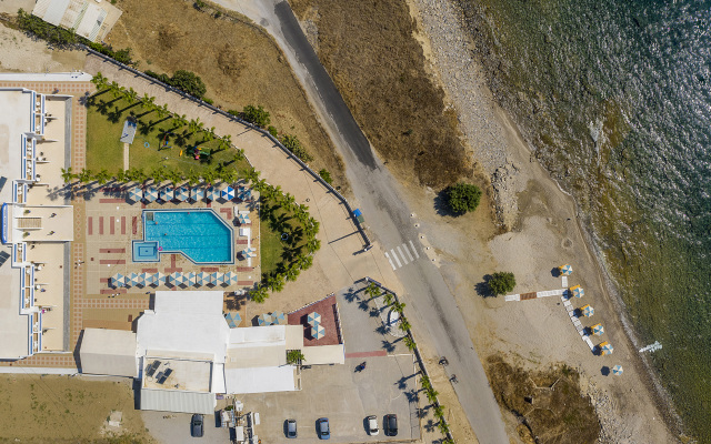 Mammis Beach Hotel