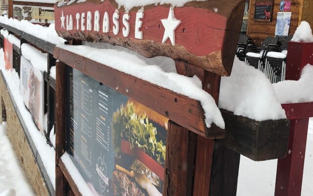 Montana Chalet Hotel