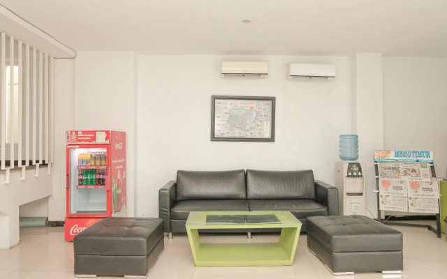 Ebizz Hotel