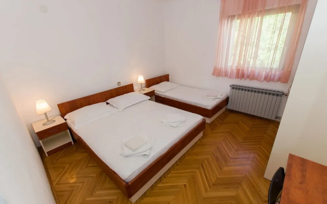 Prgo - Spacious With View & Parking - A1 2.kat