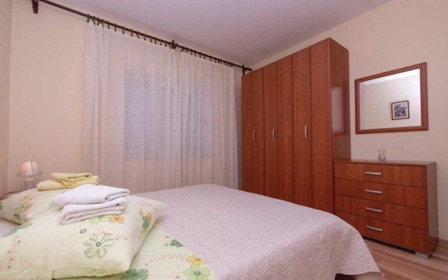 Zdravko - Comfortable & Close to the sea - A2