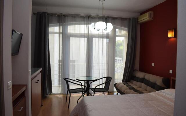 Ocean Drive Studio - Opposite the Beach