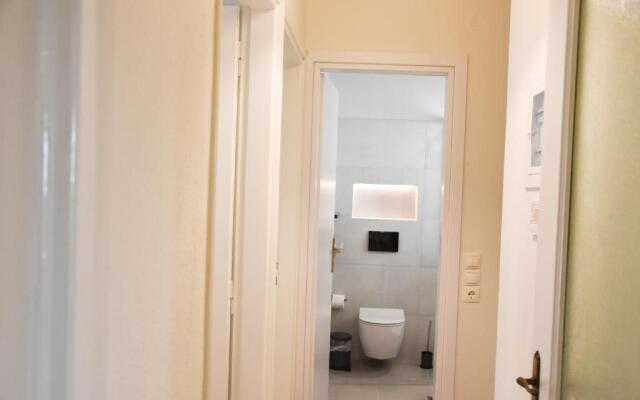 Comfy Central Apartment