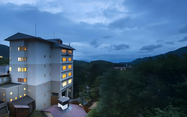 Hotel Lucent Takamiya