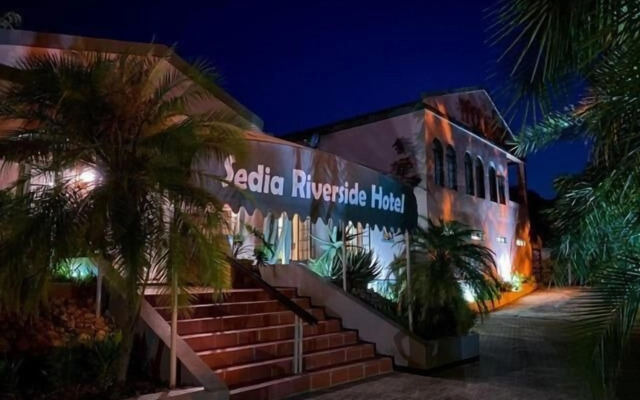 Sedia Riverside Hotel