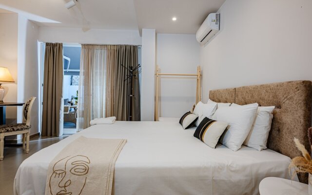 Amina Apartments