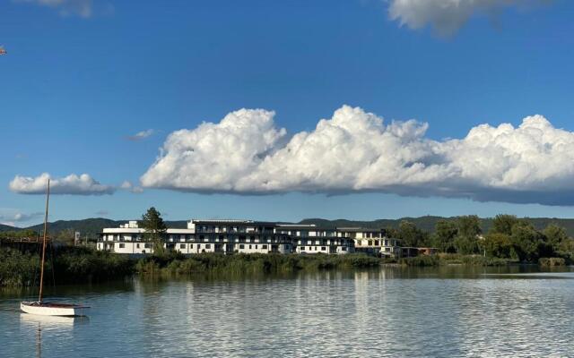 ROYAL SUN - lakeside luxury studio flat at Balaton