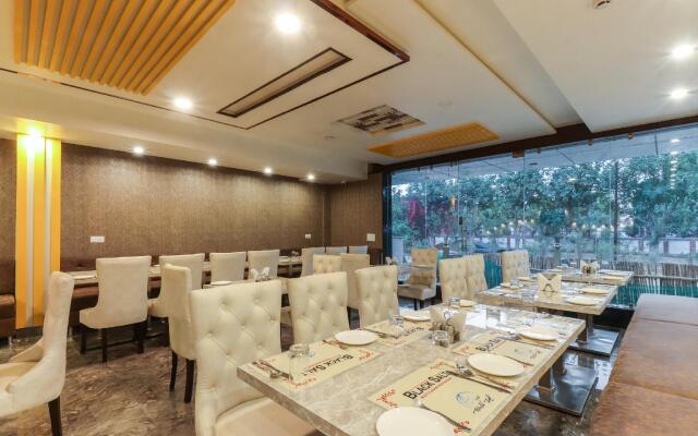 Townhouse 69951 Hotel Skylight