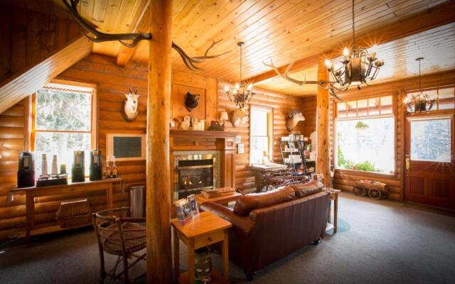 Paradise Lodge & Bungalows